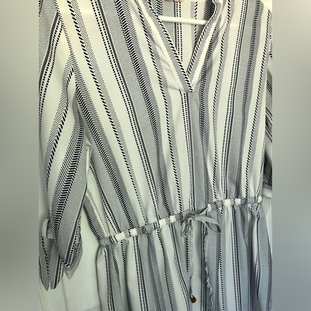 BLUSH Striped V-Neck Drawstring Women’s Dress in White and aNavy - Picture 2 of 6